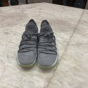 Nike KD 10 basketball shoe